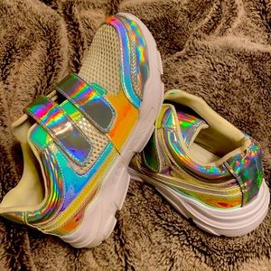 Iridescent girl sneakers